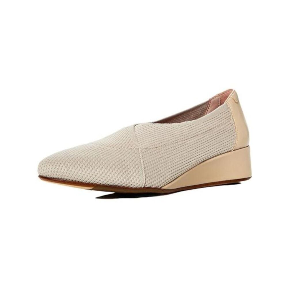 TARYN ROSE COLLECTION Womens Beige Celeste Toe Wedge Slip On Pumps Shoes 5 M